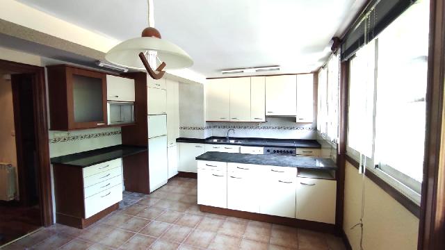 Imagen 1 Inmueble 300183 - Piso en venta en Eibar / Zona Bidebarrieta