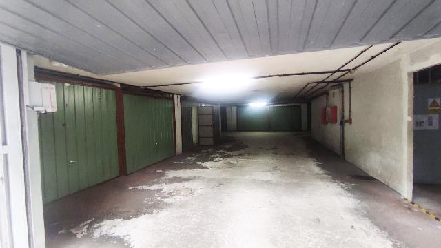 Imagen 3 Inmueble 300204 - Parking Coche en alquiler en Eibar / Edificio de garajes, zona accesible