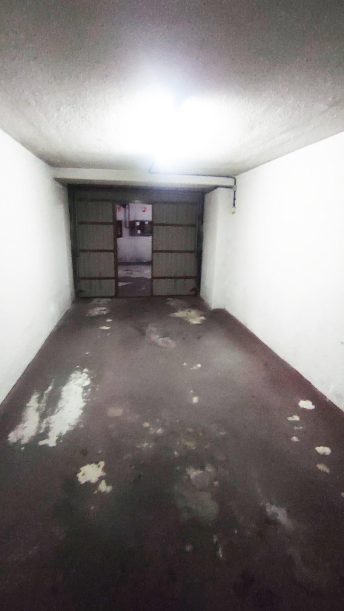 Imagen 4 Parking Coche en alquiler en Eibar / Edificio de garajes, zona accesible