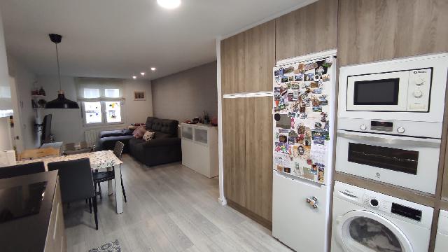 Imagen 8 Inmueble 300247 - Piso en venta en Eibar / Zona Ipurua, muy cerca del centro.