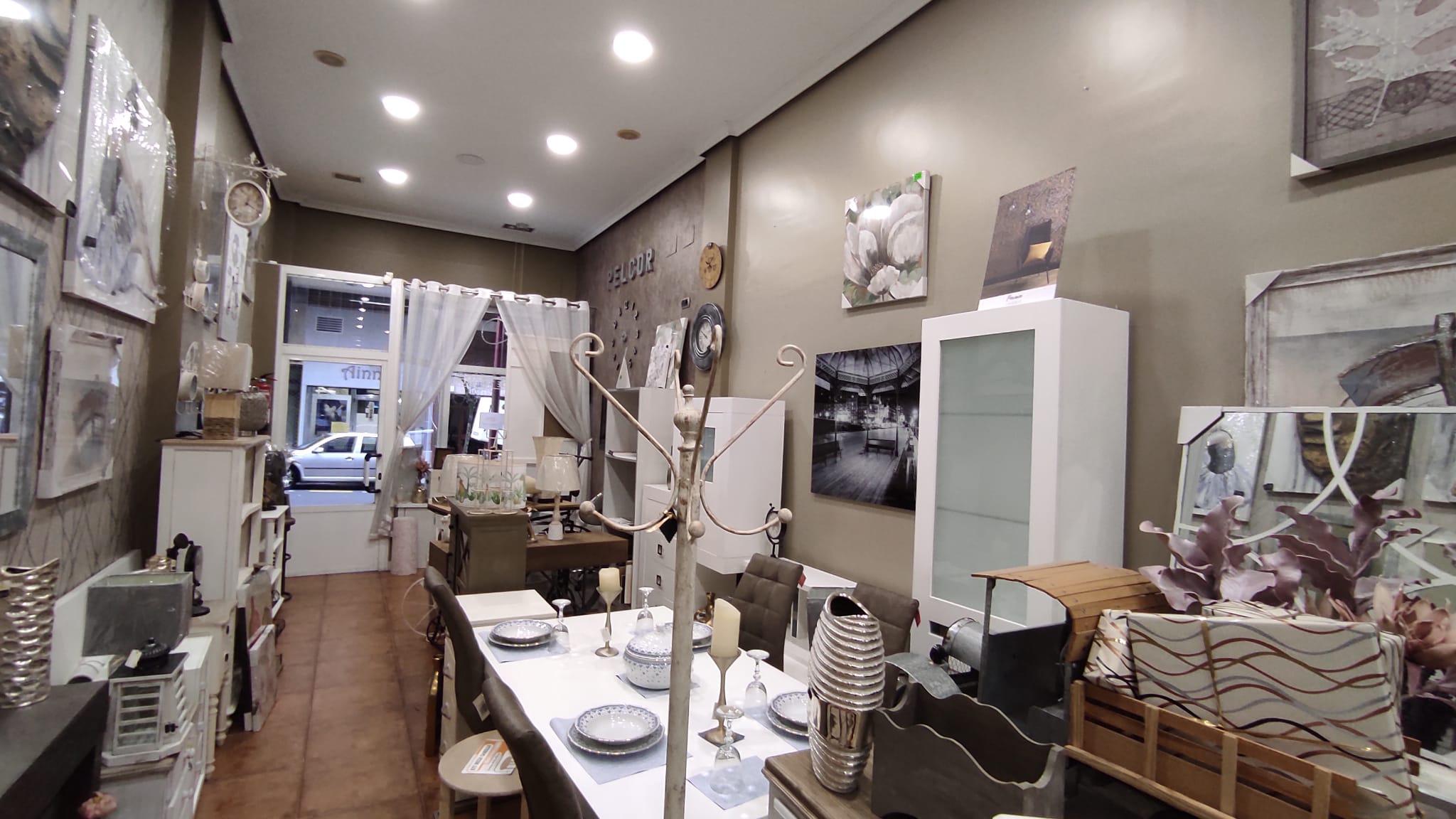 Imagen 1 Local Comercial en alquiler en Ermua / Muy cerca del centro de Ermua, zona muy transitada