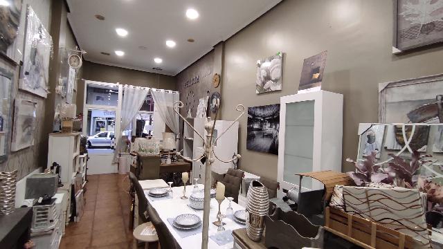 Imagen 1 Inmueble 300278 - Local Comercial en alquiler en Ermua / Muy cerca del centro de Ermua, zona muy transitada