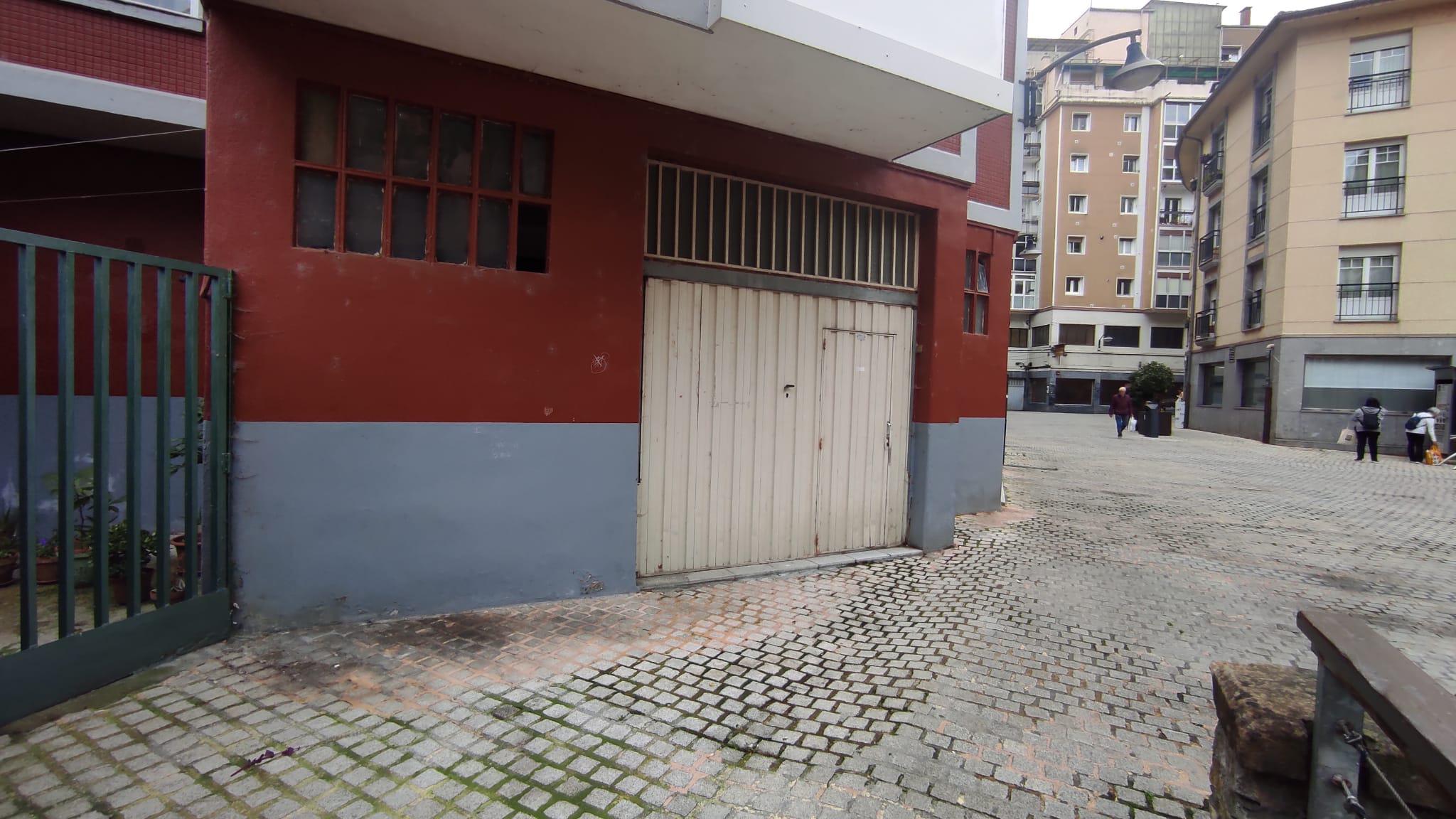 Imagen 3 Local Comercial en venta en Ermua / En pleno centro de Ermua, frente al ayuntamiento