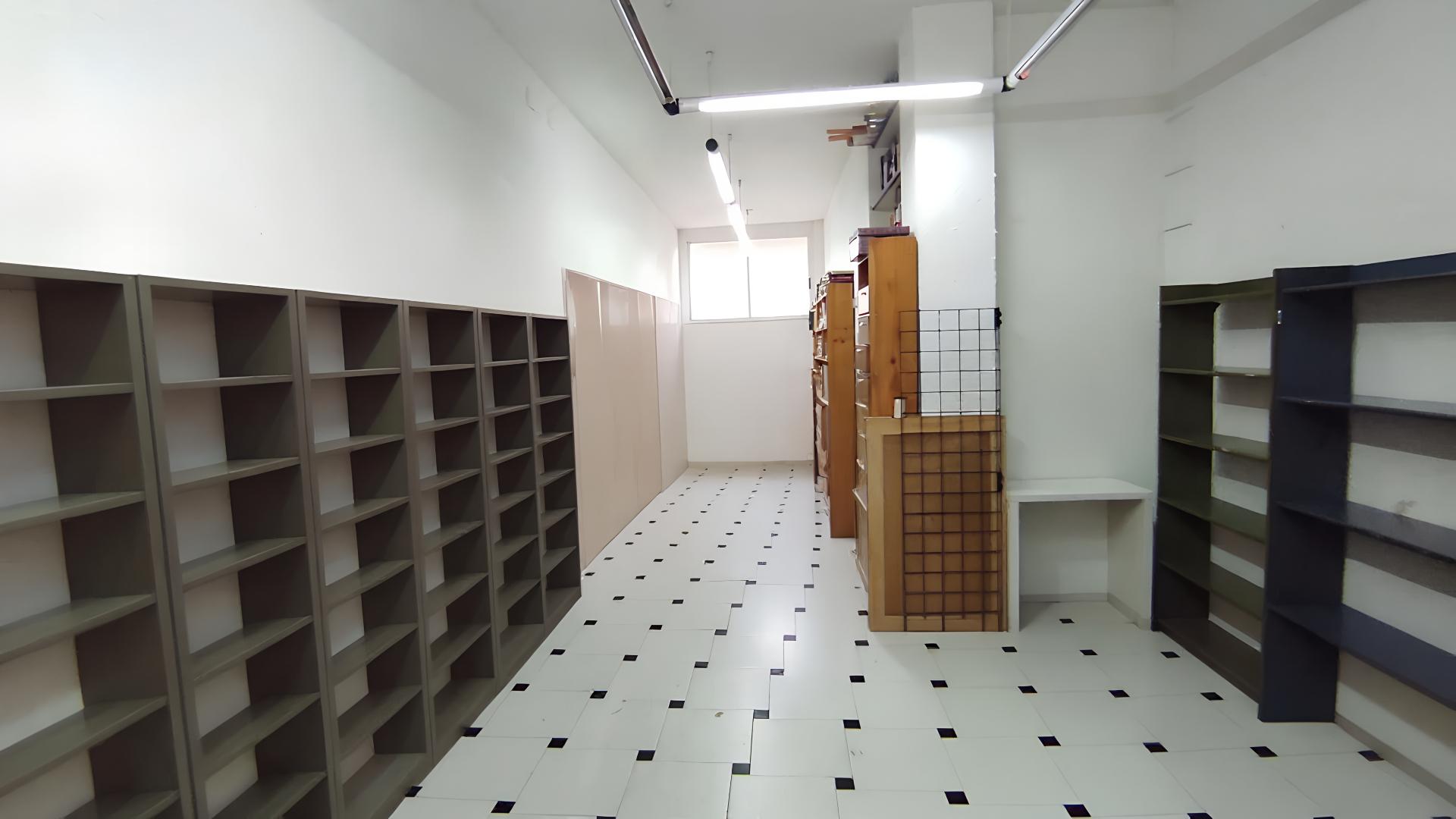 Imagen 2 Local Comercial en alquiler en Ermua / Zona comercial y calle central de Ermua.