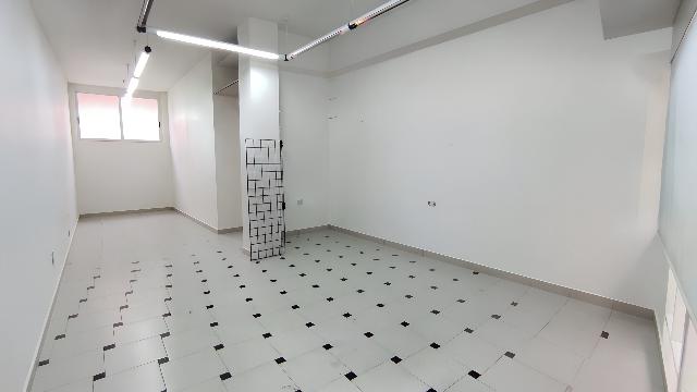 Imagen 8 Inmueble 300396 - Local Comercial en alquiler en Ermua / Zona comercial y calle central de Ermua.