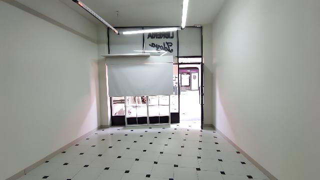 Imagen 10 Inmueble 300396 - Local Comercial en alquiler en Ermua / Zona comercial y calle central de Ermua.