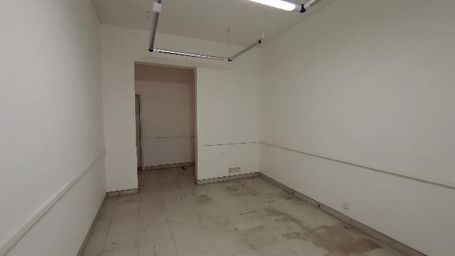 Imagen 11 Inmueble 300396 - Local Comercial en alquiler en Ermua / Zona comercial y calle central de Ermua.
