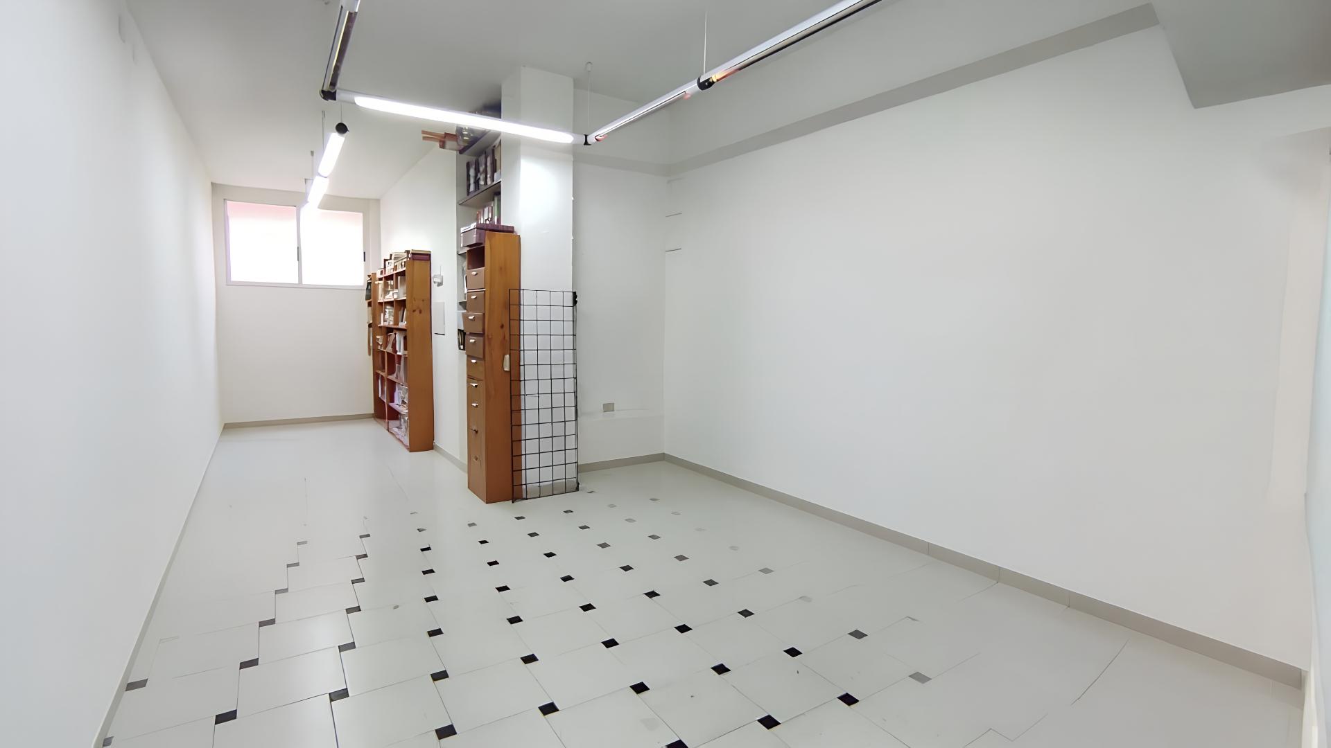 Imagen 7 Local Comercial en alquiler en Ermua / Zona comercial y calle central de Ermua.