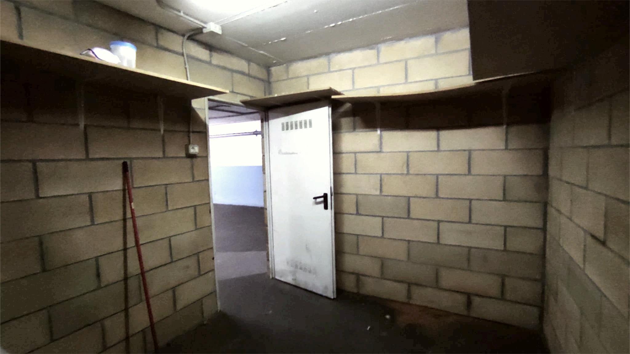 Imagen 4 Parking Moto en venta en Ermua /  Trastero Debajo del parque de San Antonio