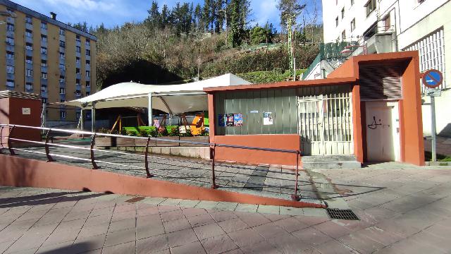 Imagen 1 Inmueble 300488 - Parking Moto en venta en Ermua /  Trastero Debajo del parque de San Antonio