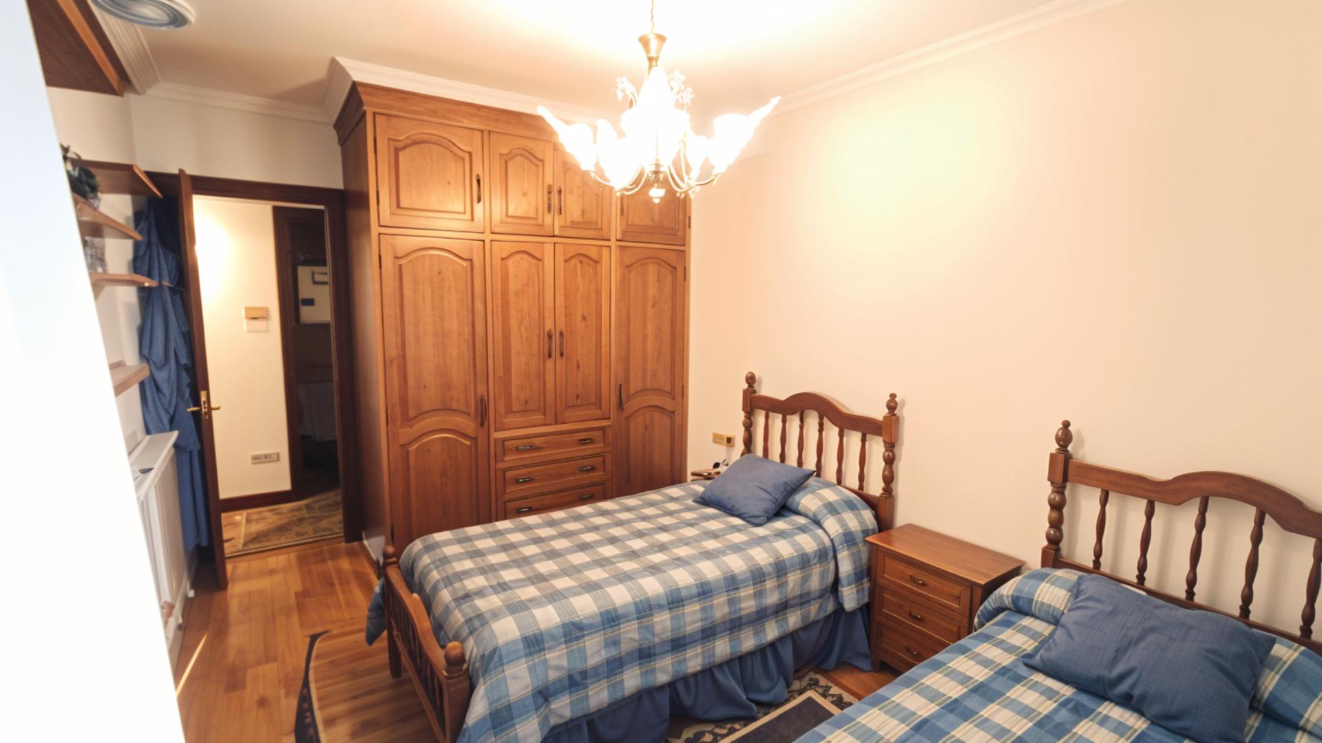 Imagen 14 Piso en venta en Eibar / Zona llana y accesible muy cerca del centro.