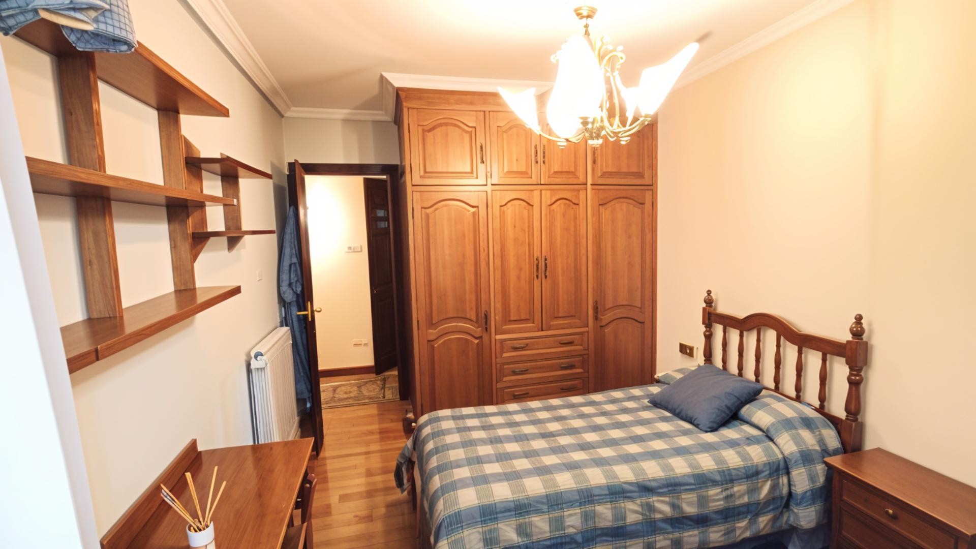 Imagen 15 Piso en venta en Eibar / Zona llana y accesible muy cerca del centro.