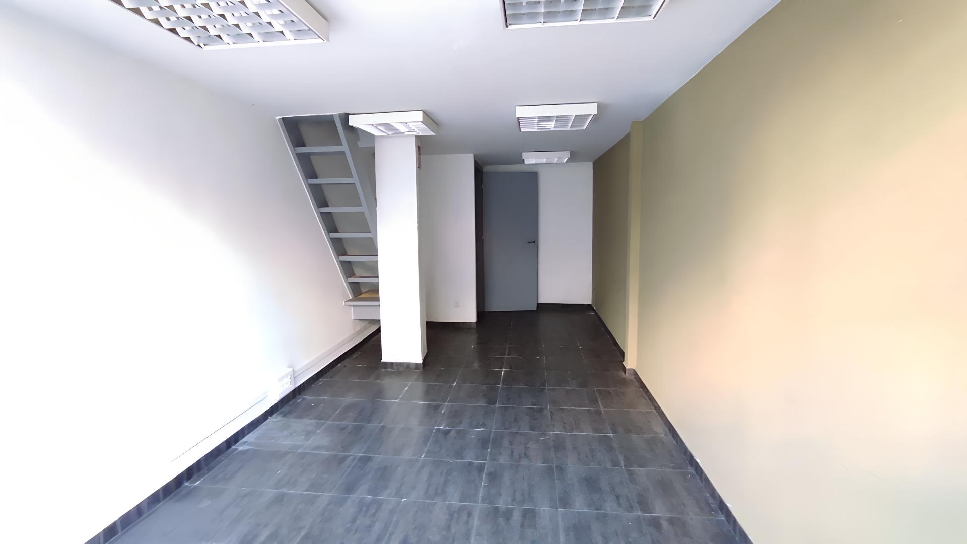 Imagen 9 Local Comercial en alquiler en Eibar / Zona accesible cerca del centro de Eibar.