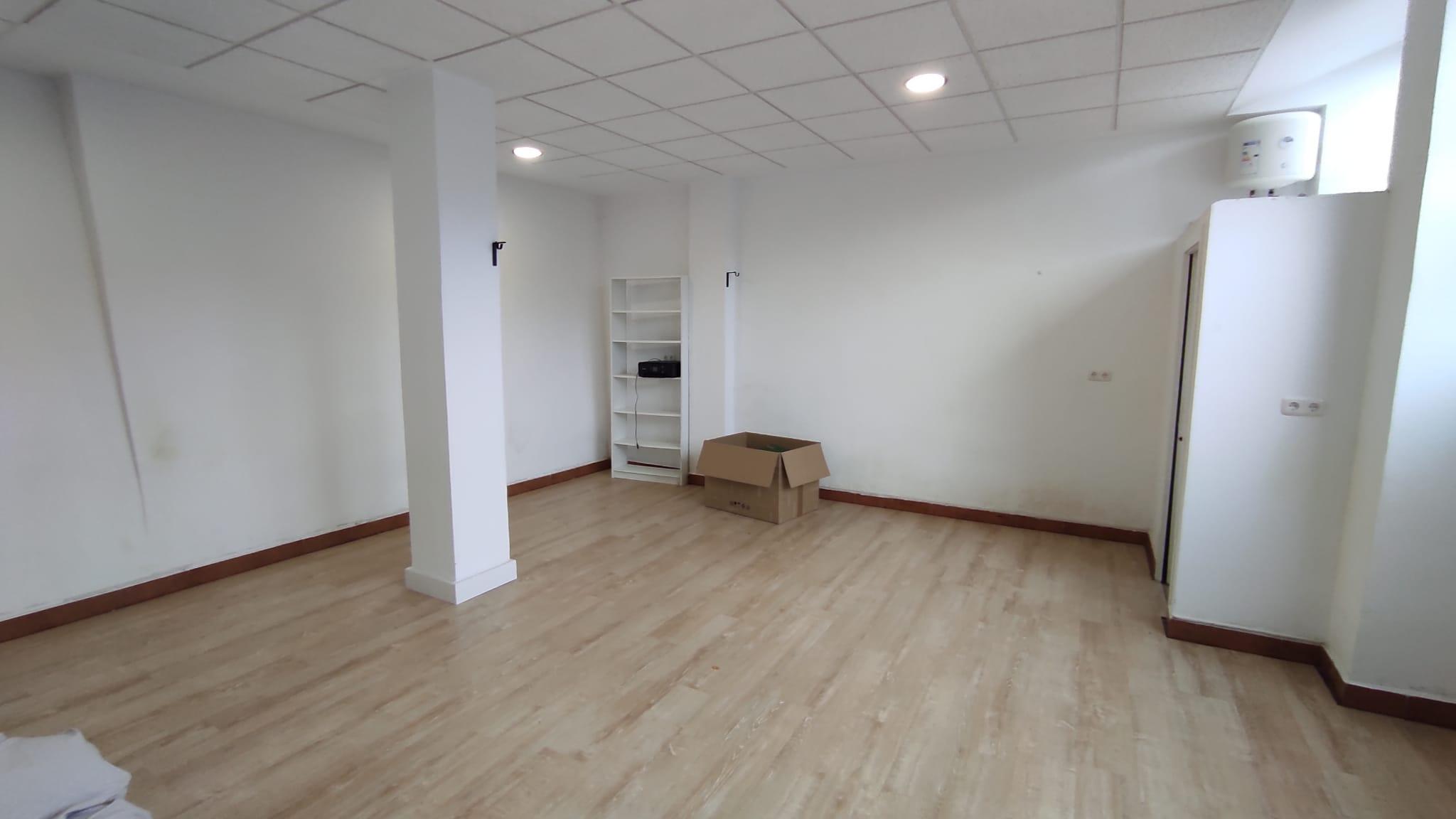 Imagen 4 Local Industrial en venta en Eibar / Egiguren-tarren kalea