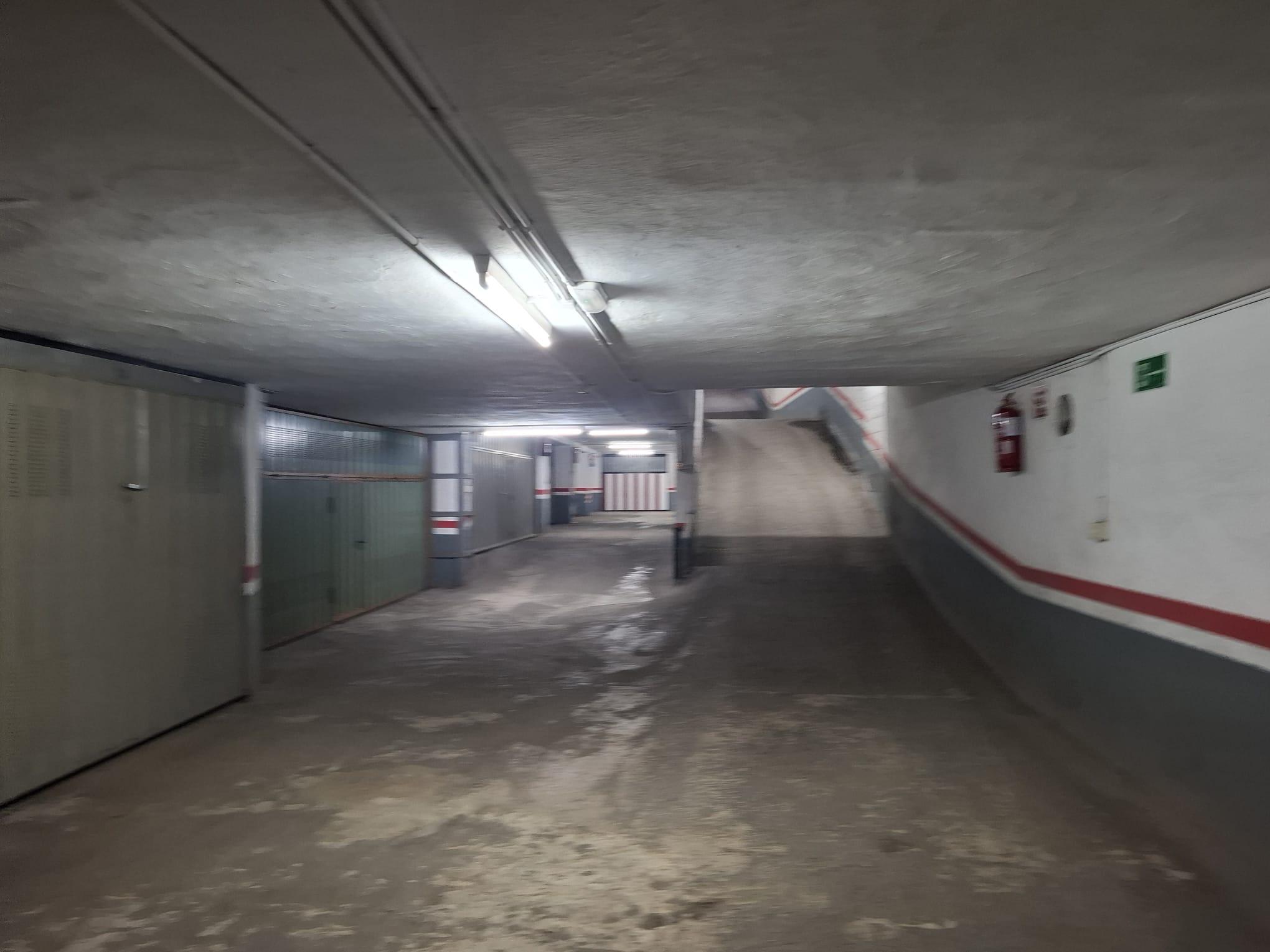 Imagen 4 Parking Coche en venta en Ermua / Zubiaurre zona llana