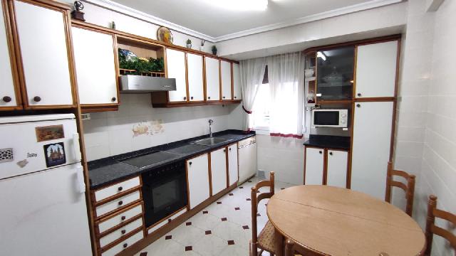 Imagen 1 Inmueble 301301 - Piso en venta en Eibar / Cerca del Instituto