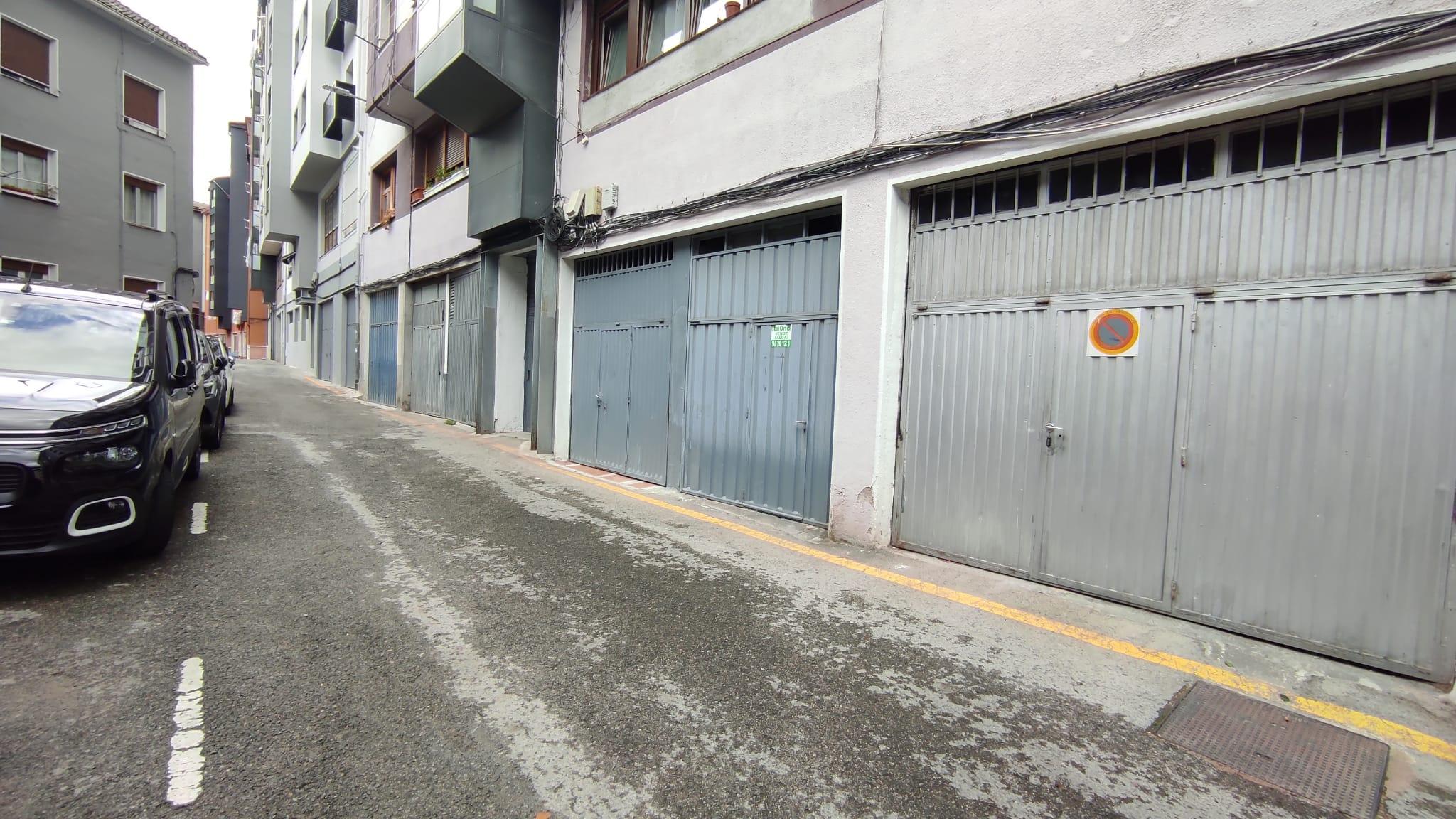 Imagen 2 Parking Coche en venta en Eibar / Zona ubitxa kalea