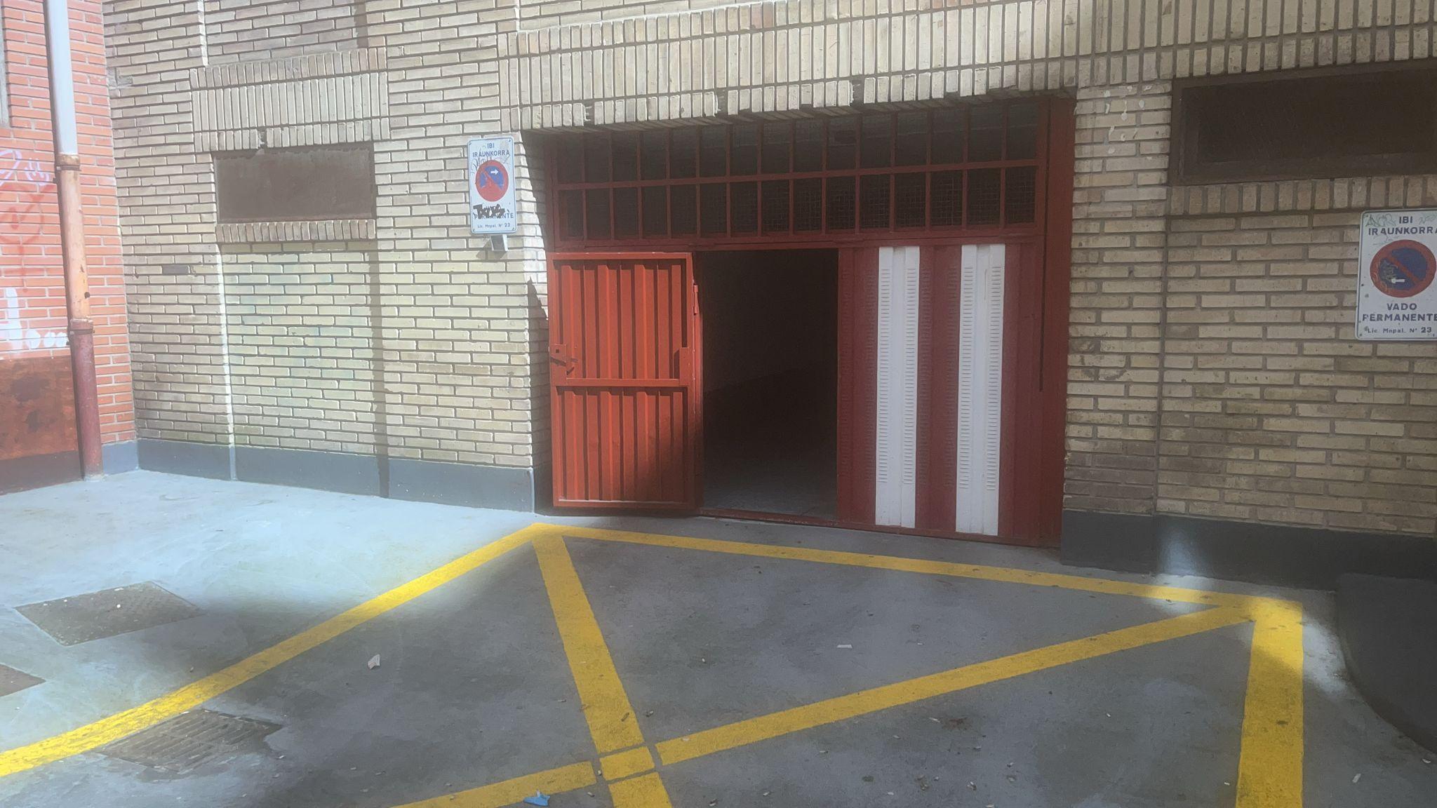 Imagen 1 Parking Coche en alquiler en Eibar / Zona Txaltxa Zelai