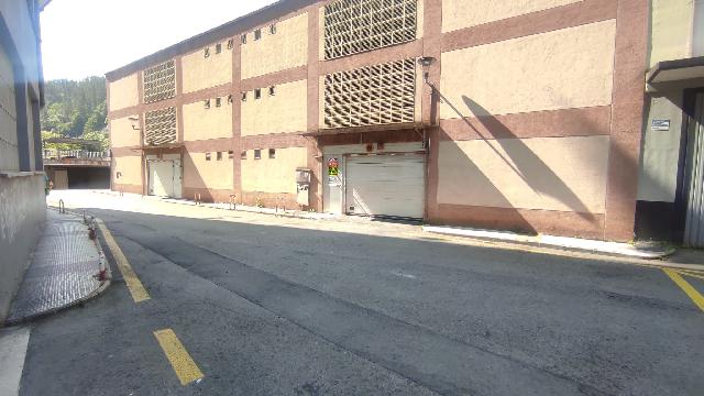 Imagen 1 Inmueble 304013 - Parking Coche en venta en Ermua / Junto al parque de la autopista