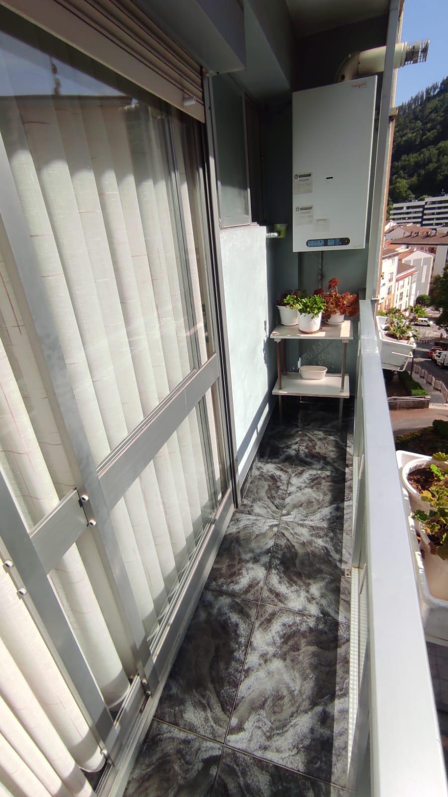 Imagen 11 Piso en venta en Ermua / Calle Ongarai 8