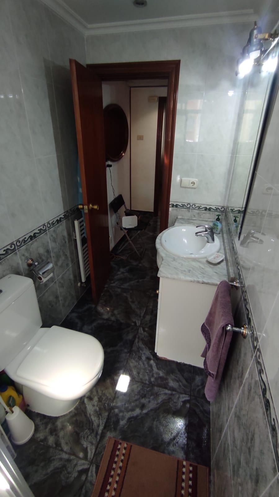 Imagen 19 Piso en venta en Ermua / Calle Ongarai 8