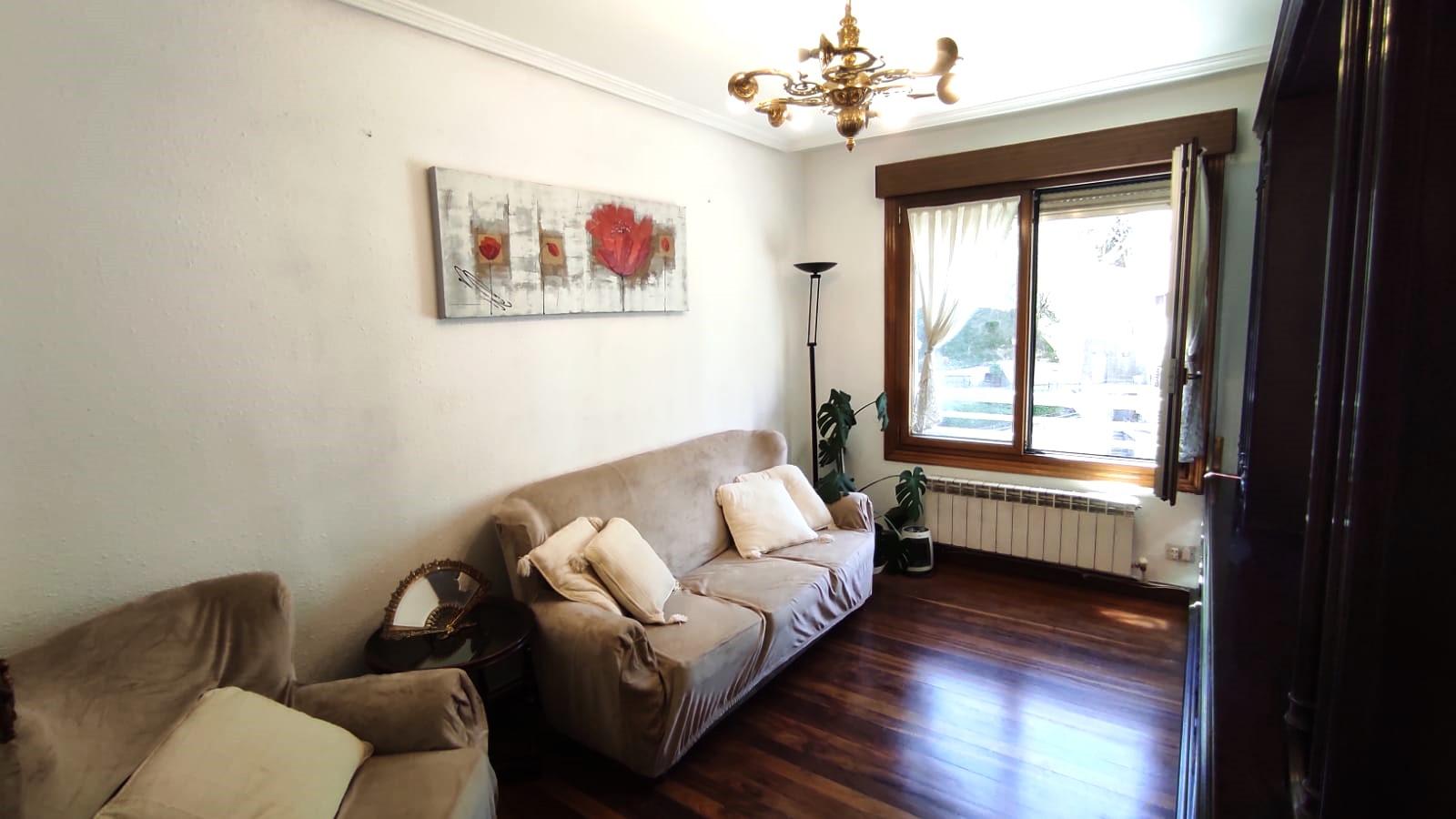 Imagen 2 Piso en venta en Ermua / Junto a la parada de autobús Kaltxango