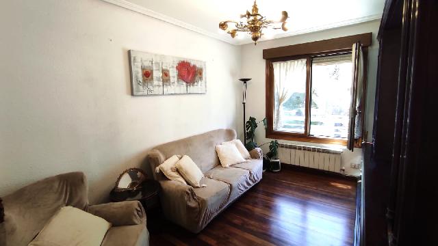 Imagen 2 Inmueble 305561 - Piso en venta en Ermua / Junto a la parada de autobús Kaltxango