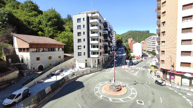 Imagen 1 Inmueble 305561 - Piso en venta en Ermua / Junto a la parada de autobús Kaltxango