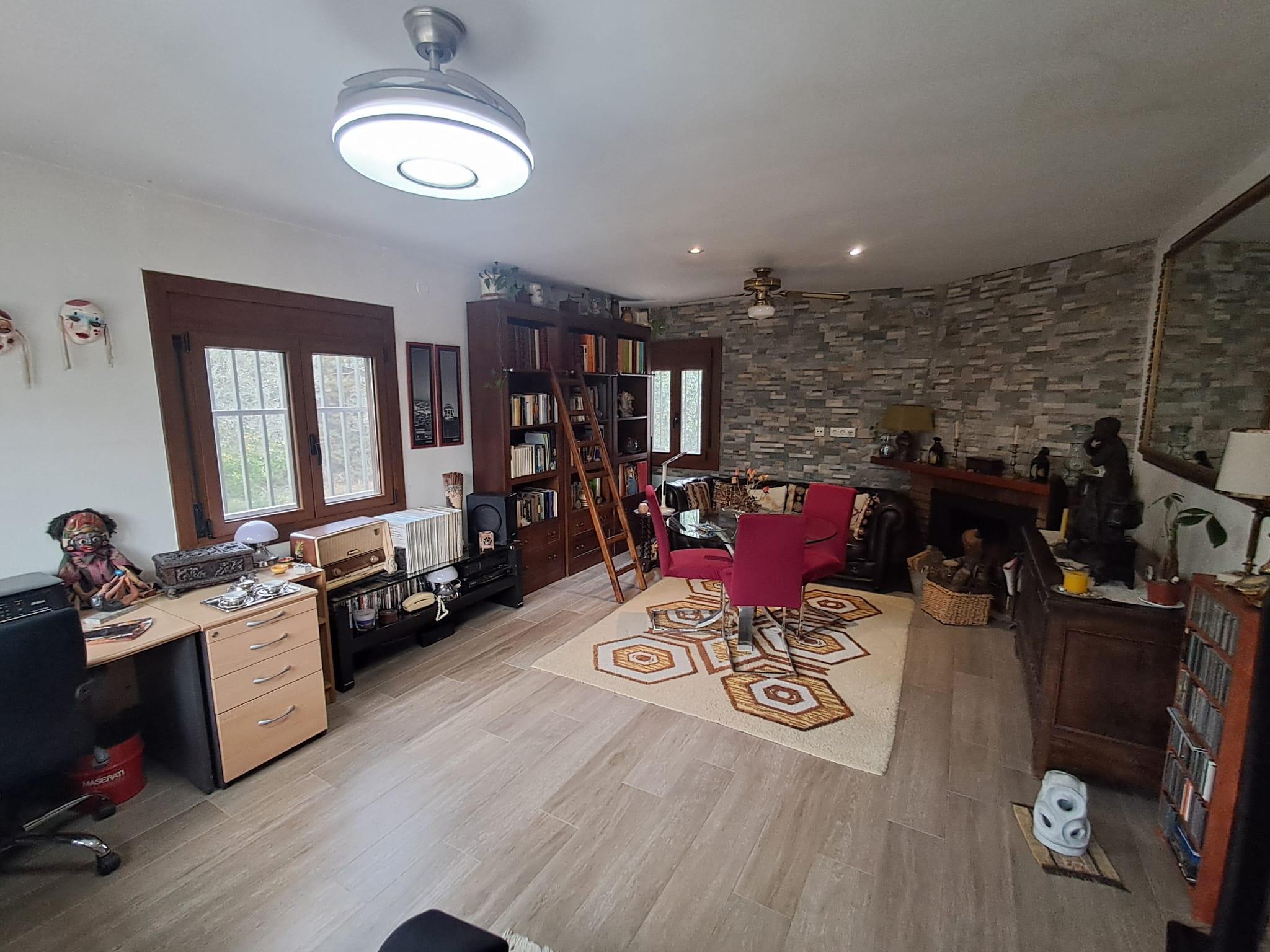 Imagen 6 Casa en venta en Lleida / Casa con parcela de 7.000 m2