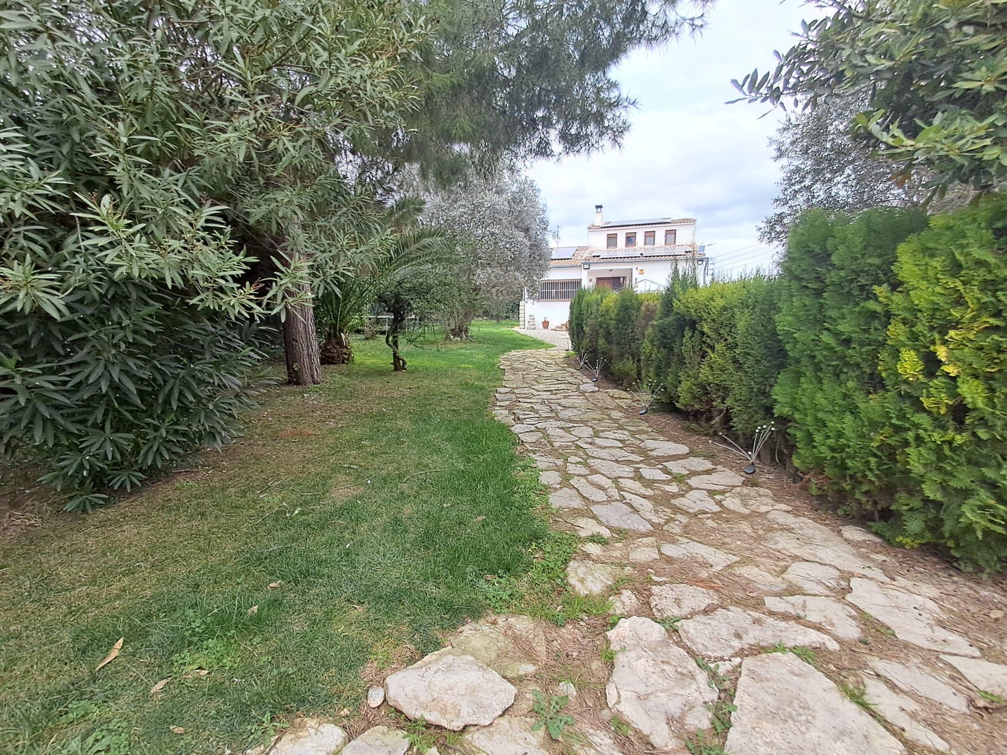 Imagen 23 Casa en venta en Lleida / Casa con parcela de 7.000 m2