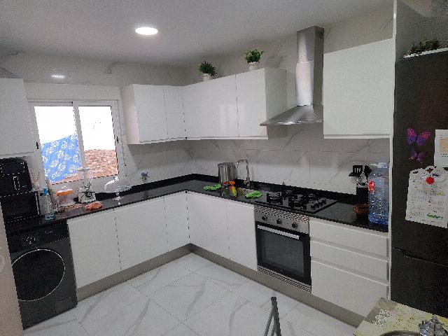Imagen 2 Inmueble 299353 - Casa en venta en Lleida / Planta baja con patio en Magraners