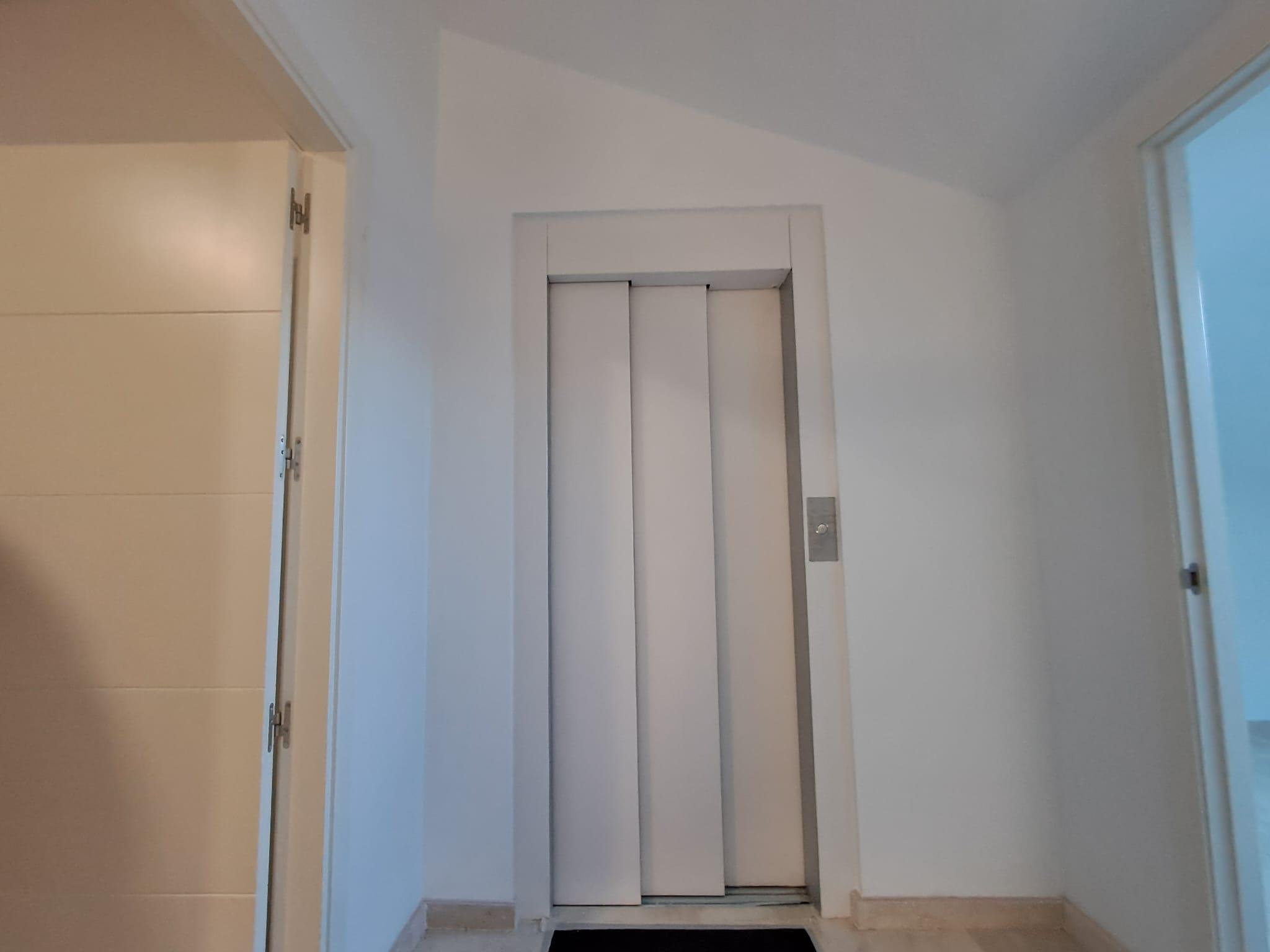 Imagen 22 Casa en venta en Torrefarrera / Casa adosada de alto standing en Torrefarrera