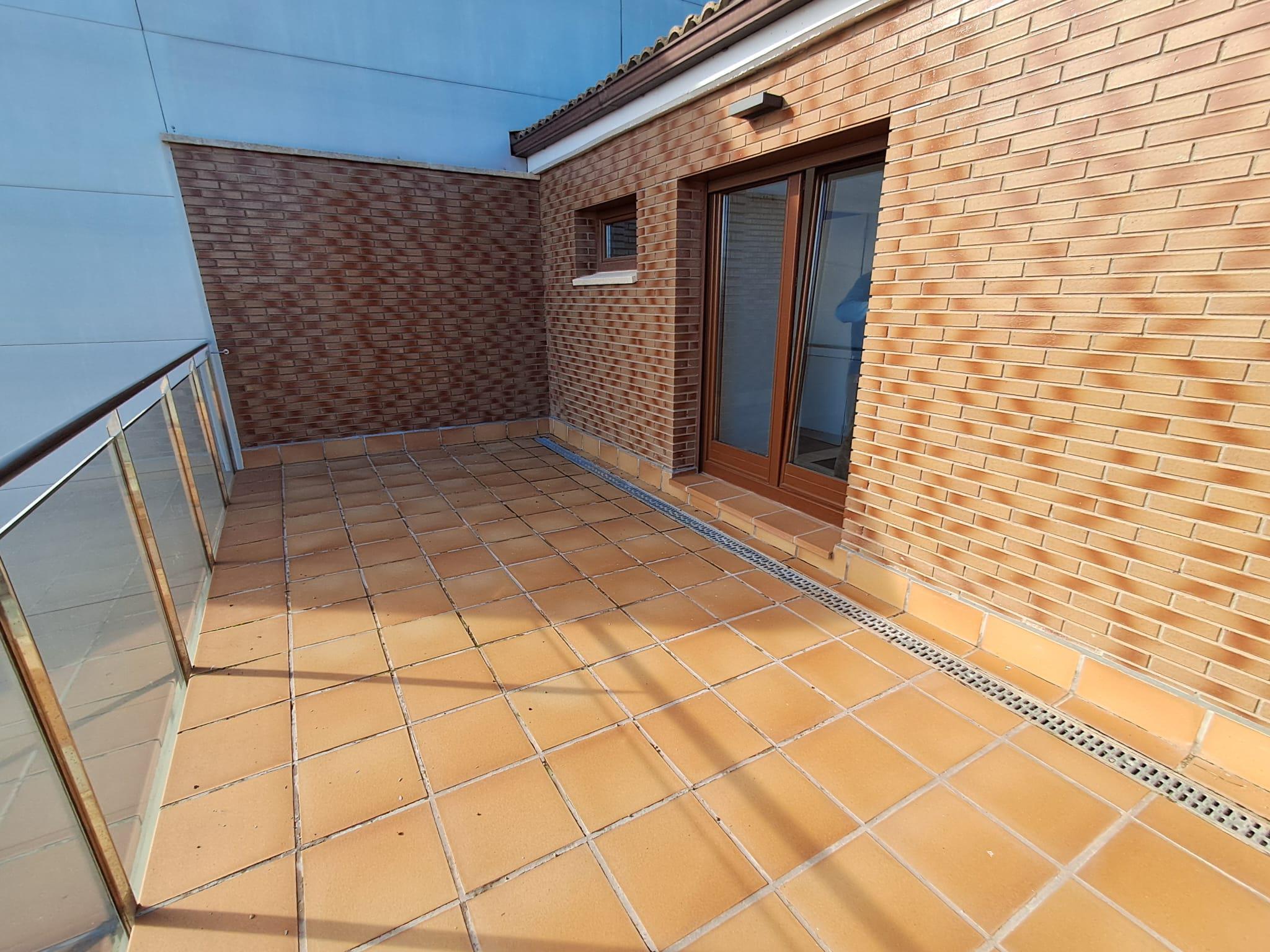 Imagen 27 Casa en venta en Torrefarrera / Casa adosada de alto standing en Torrefarrera