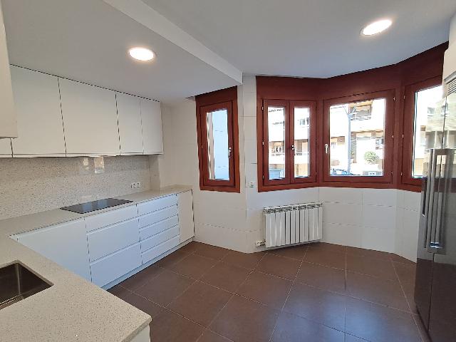 Imagen 9 Inmueble 300352 - Casa en venta en Torrefarrera / Casa adosada de alto standing en Torrefarrera