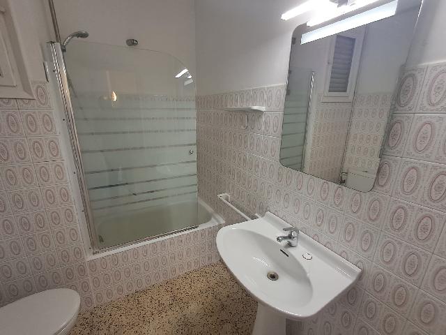Imagen 10 Inmueble 300741 - Piso en venta en Lleida / Avenida Alcalde Rovira Roure