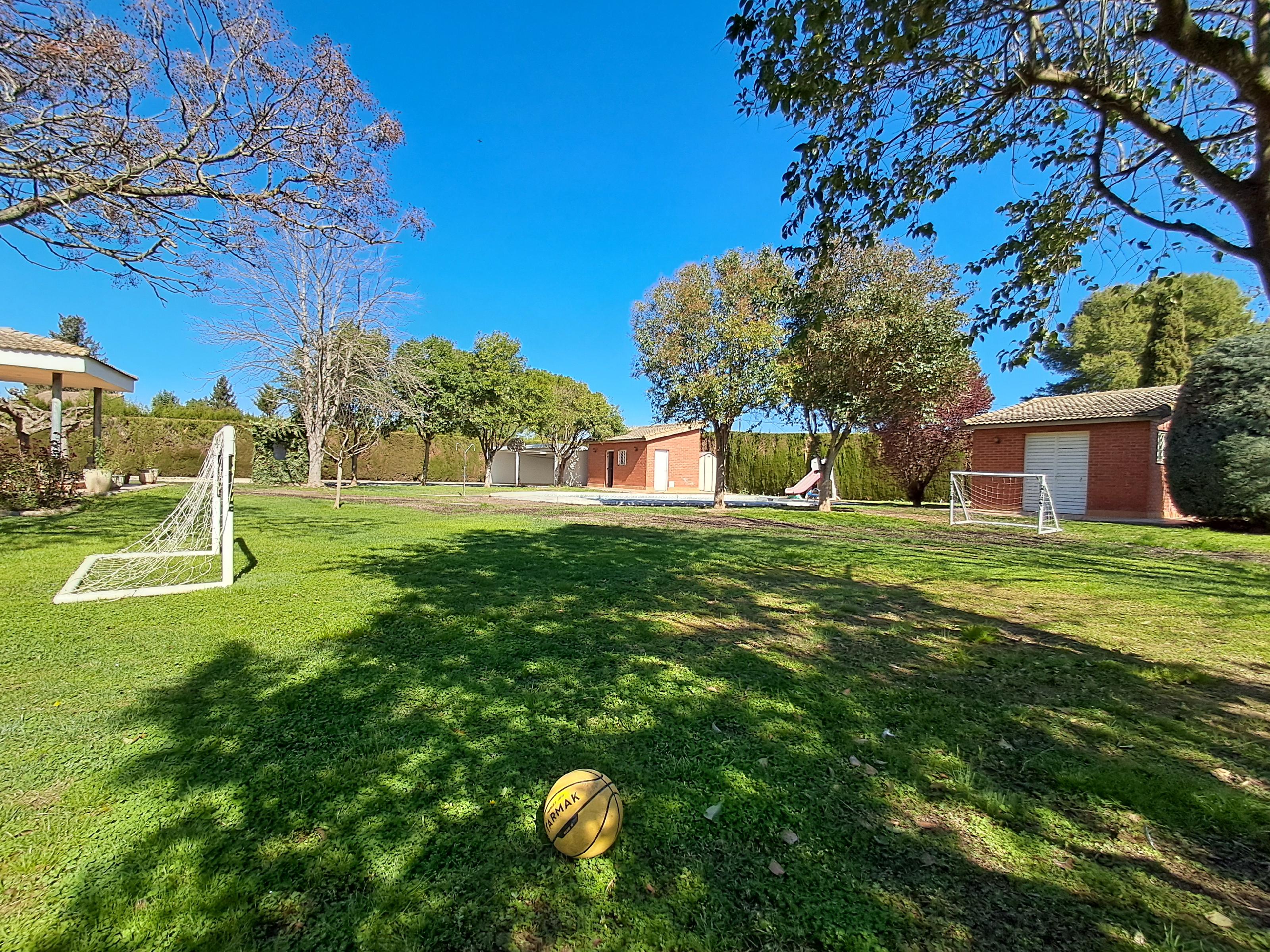 Imagen 1 Casa en venta en Lleida / Chalet en partida Torres de Sanui  