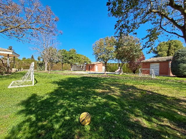 Imagen 1 Inmueble 301604 - Casa en venta en Lleida / Chalet en partida Torres de Sanui  