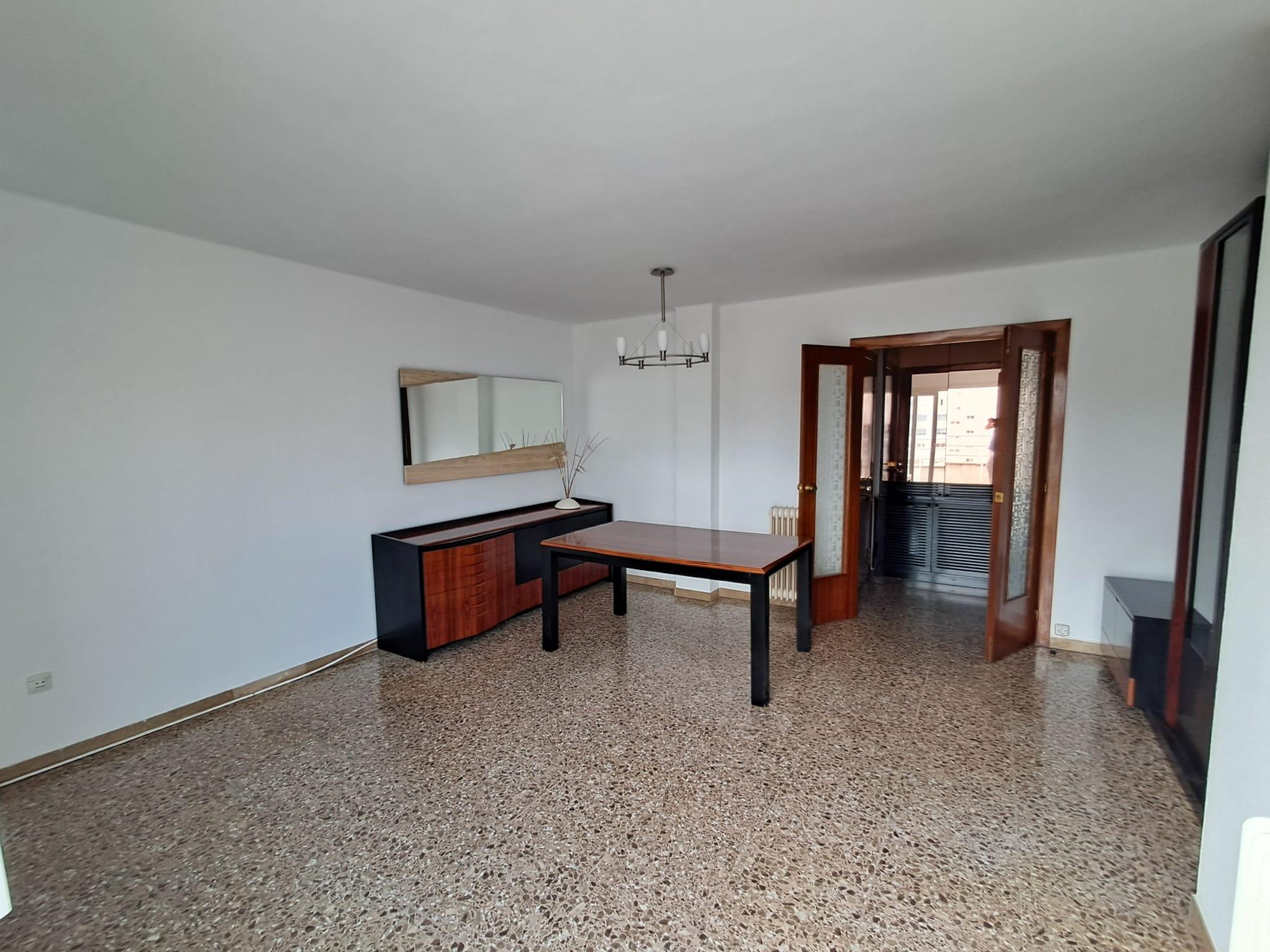 Imagen 4 Piso en venta en Lleida / Espectacular ático en zona alta