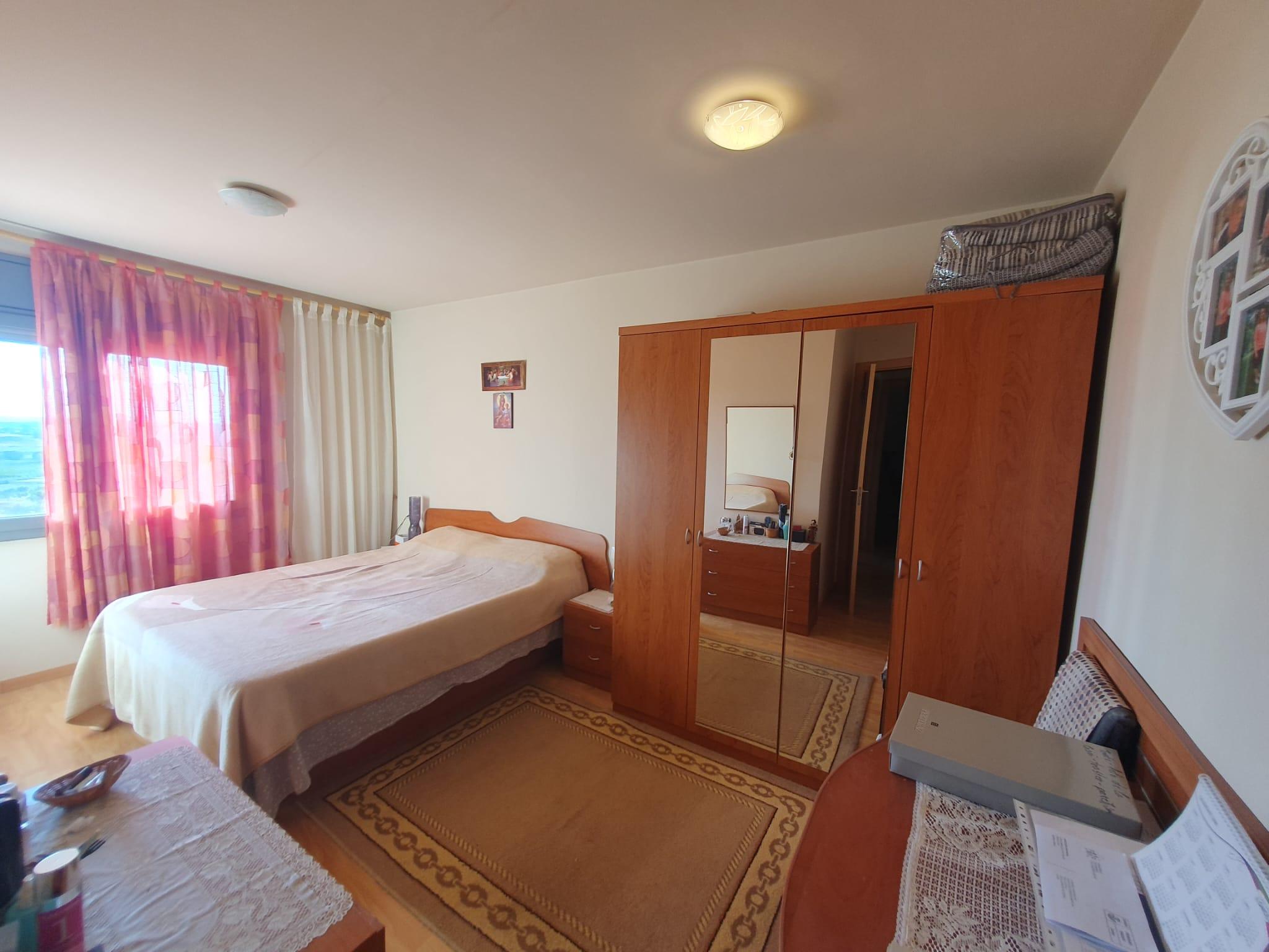 Imagen 9 Piso en venta en Vilanova De Segrià / Cerca de las piscinas municipales y el pabellón