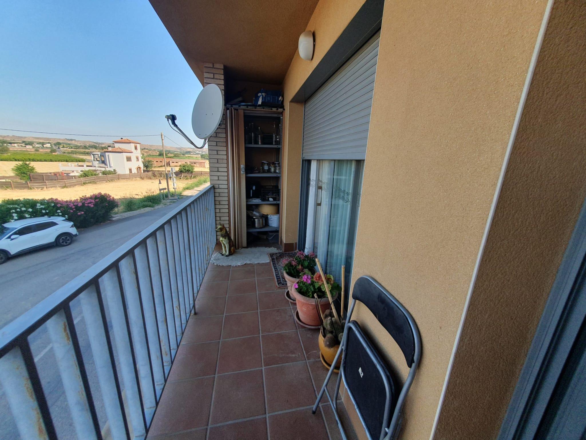 Imagen 13 Piso en venta en Vilanova De Segrià / Cerca de las piscinas municipales y el pabellón