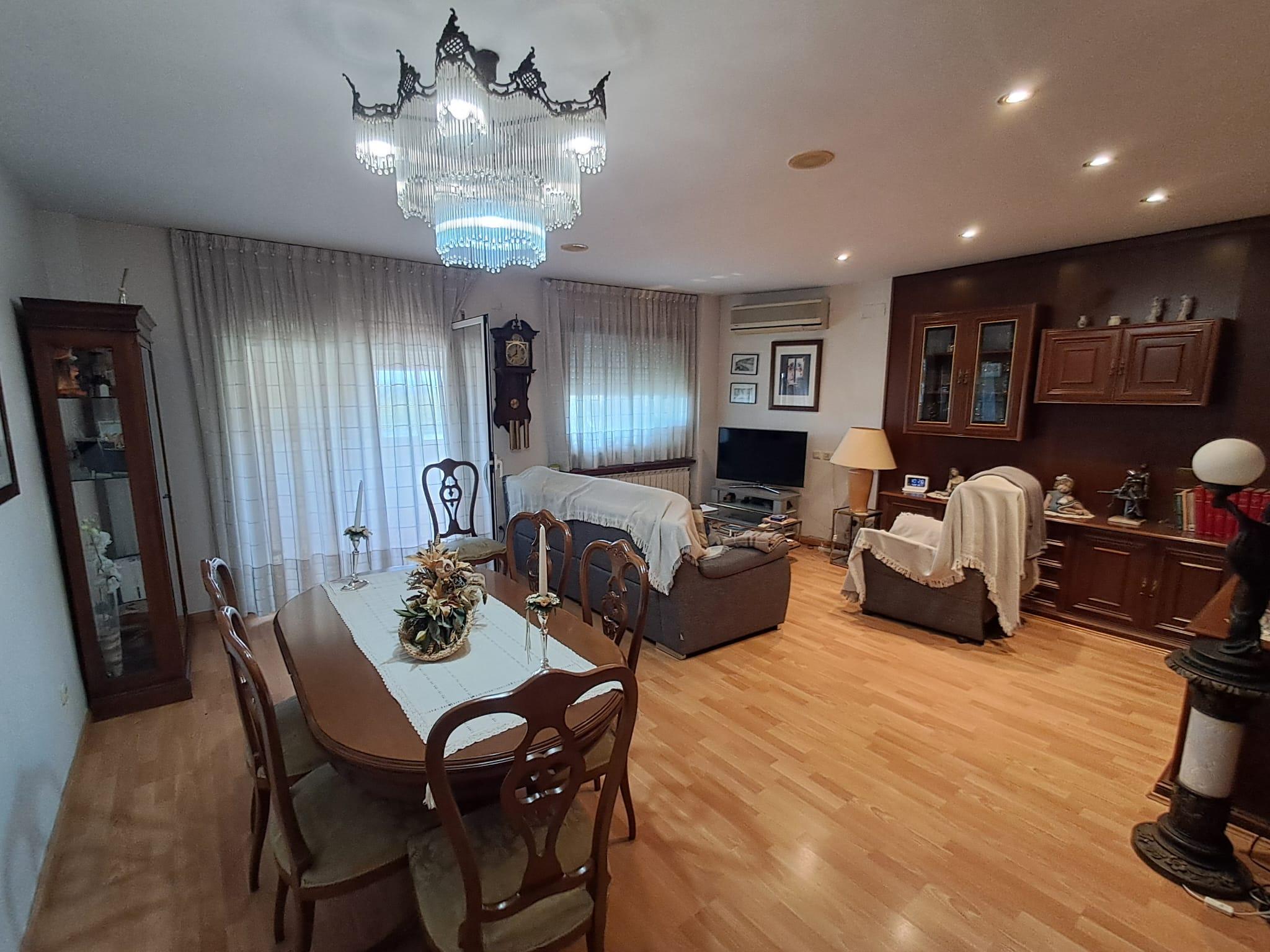 Imagen 1 Casa en venta en Lleida / Casa unifamiliar en Llívia