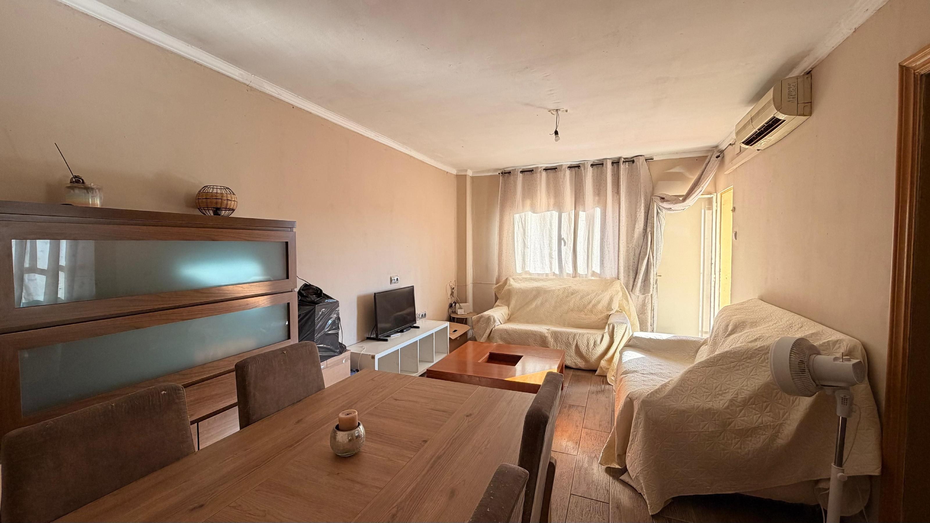 Imagen 1 Piso en venta en Lleida / Centre de cappont amb ascensor i garatge exterior.