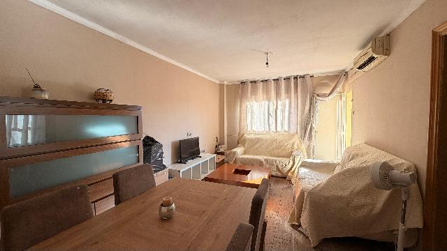 Imagen 1 Inmueble 305225 - Piso en venta en Lleida / Centre de cappont amb ascensor i garatge exterior.