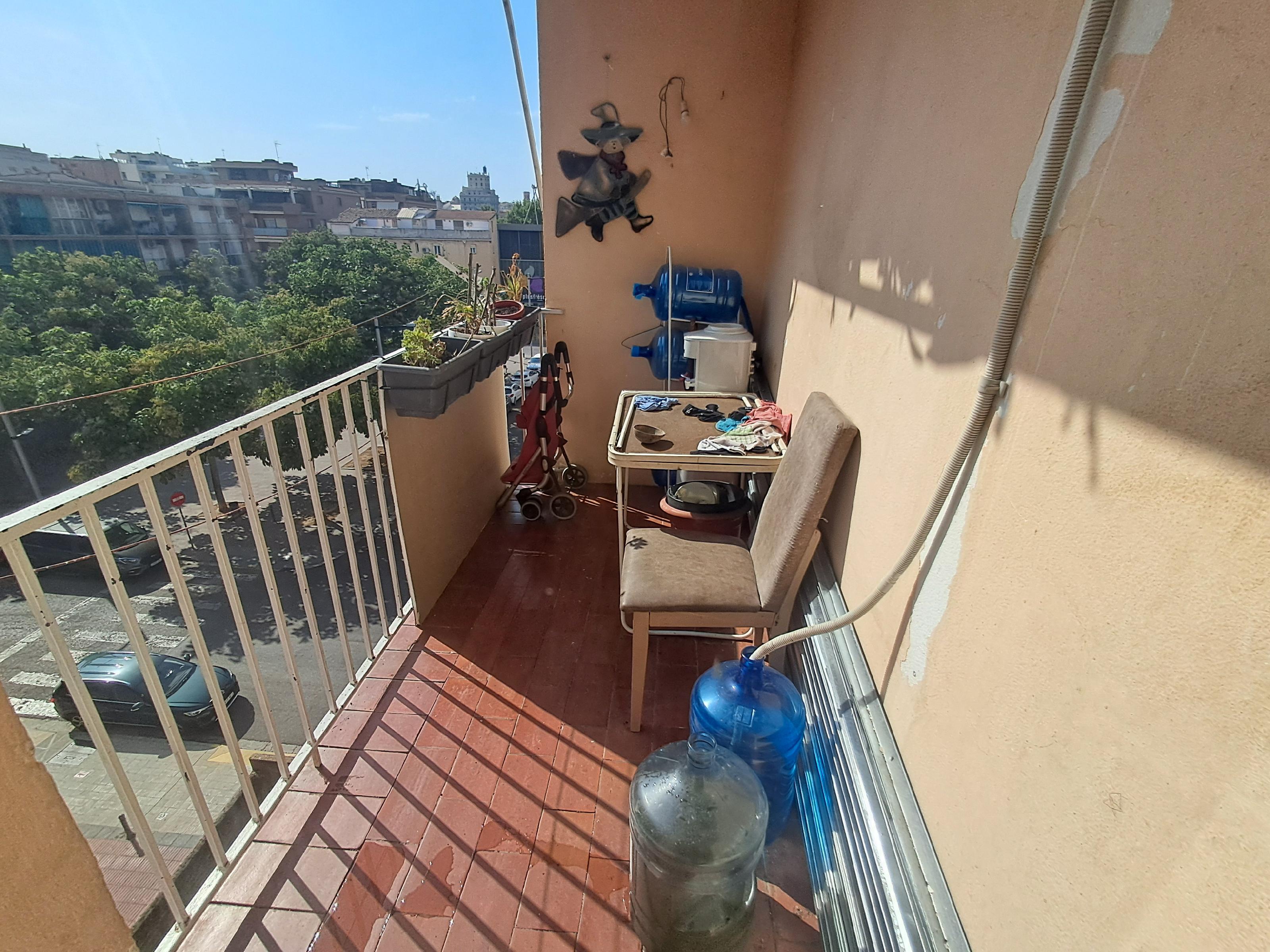 Imagen 3 Piso en venta en Lleida / Pis al centre de cappon amb asensor i garatge exterior.