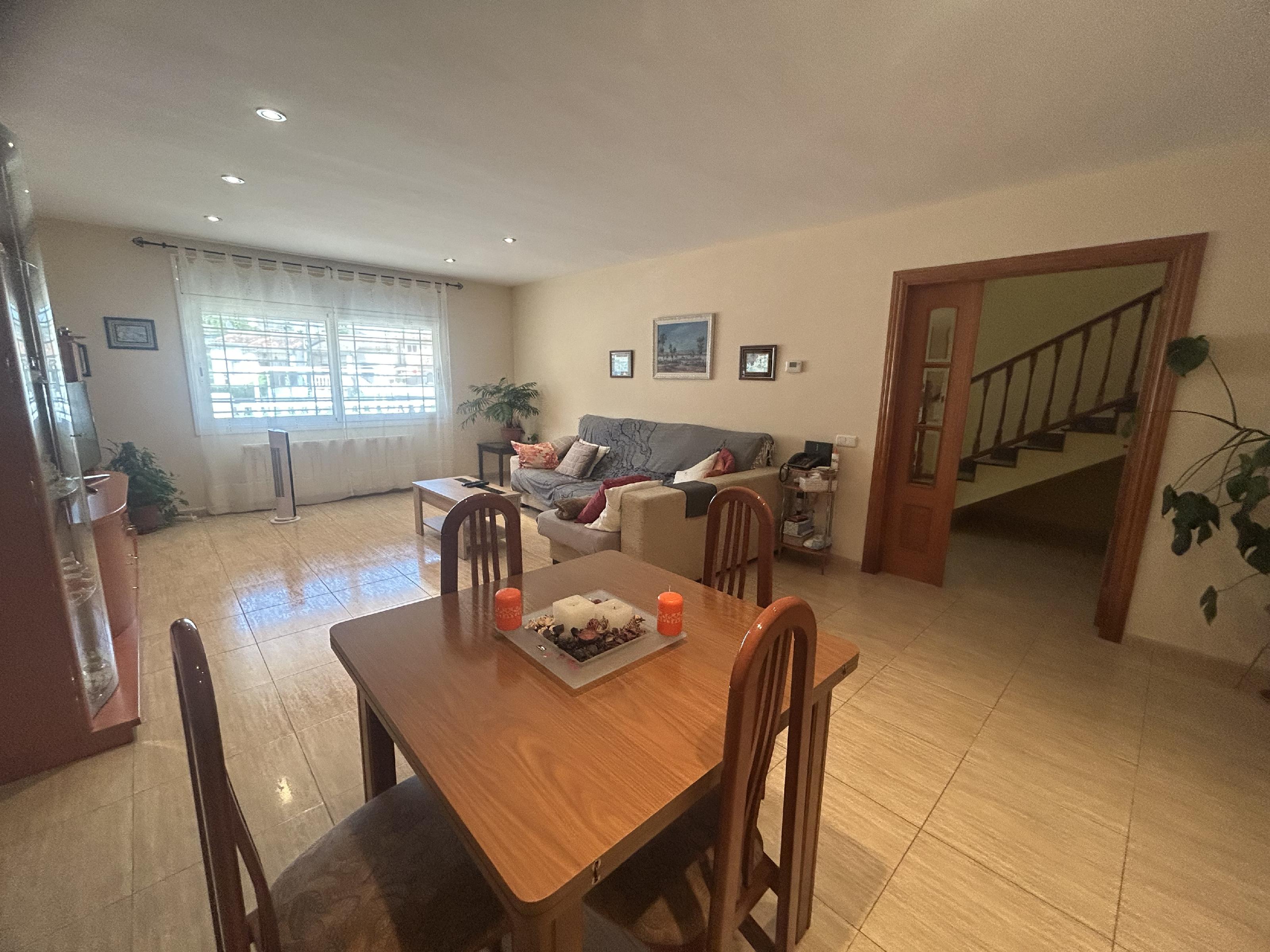 Imagen 13 Casa Aislada en venta en Sant Salvador De Guardiola / Urbanización El Calvet
