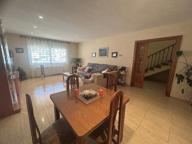 Imagen 13 Inmueble 303974 - Casa Aislada en venta en Sant Salvador De Guardiola / Urbanización El Calvet