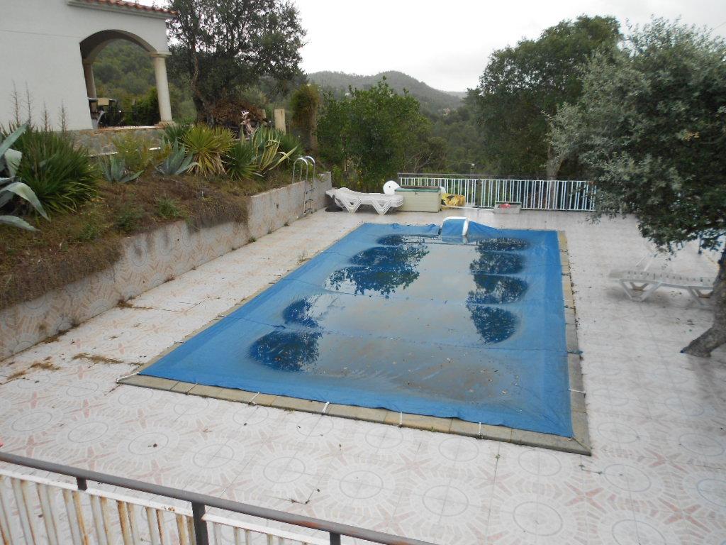 Imagen 3 Casa Rústica en venta en Lloret De Mar / Masies de Lloret, 5.000 m² de Parcela con piscina