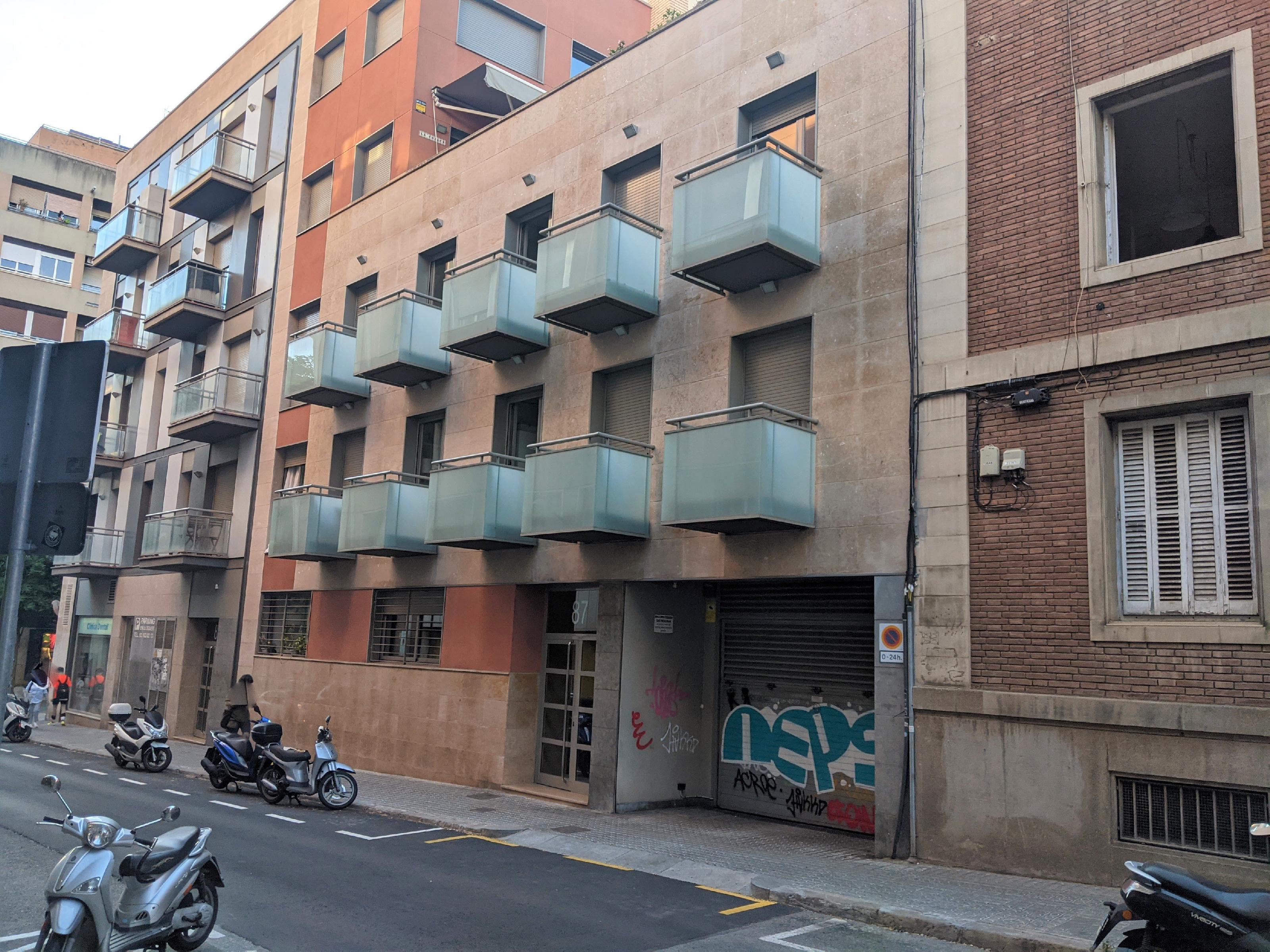 Imagen 3 Parking Coche en venta en Barcelona / Escorial-Sant Lluis