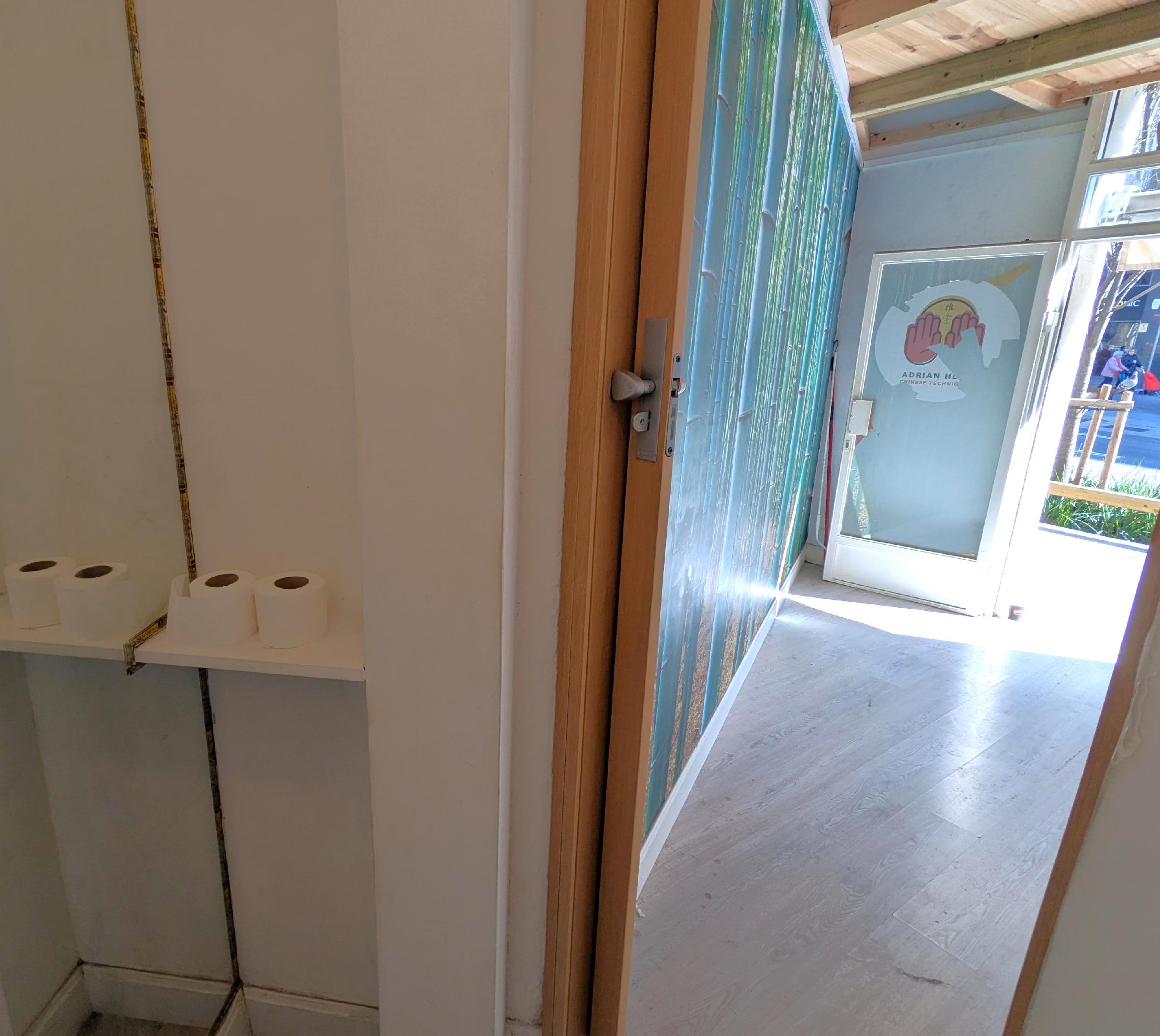 Imagen 5 Local Comercial en alquiler en Barcelona / Pi i Margall - Plaça Joanic