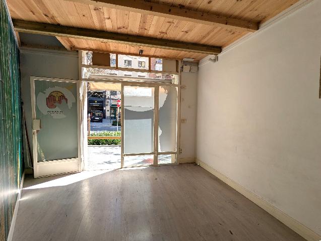 Imagen 1 Inmueble 294106 - Local Comercial en alquiler en Barcelona / Pi i Margall - Plaça Joanic